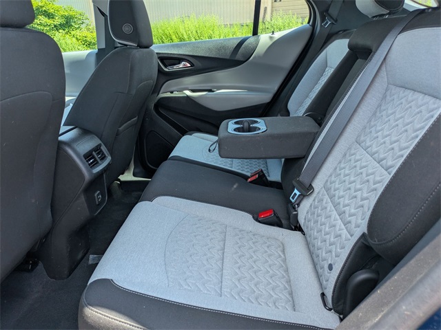 Vehicle image 13 of 25