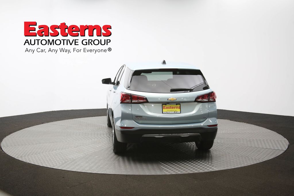 Vehicle image 33 of 62
