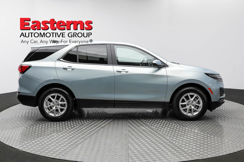 Vehicle image 17 of 62