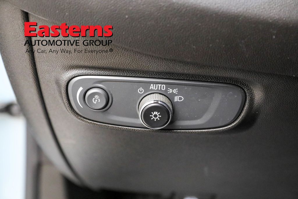 Vehicle image 50 of 62