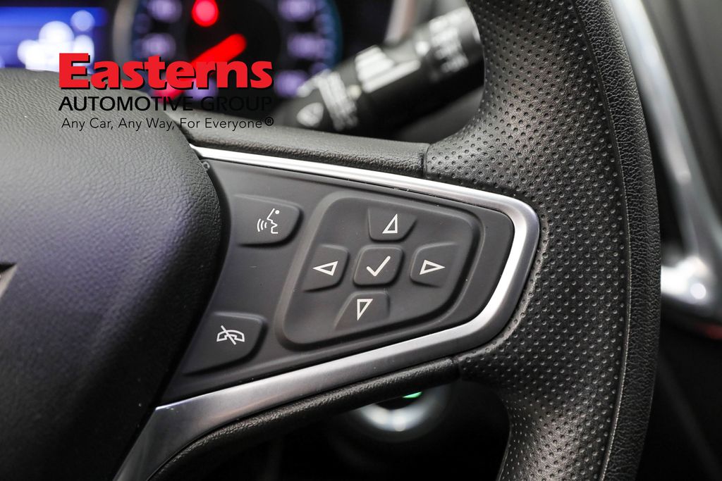 Vehicle image 46 of 62