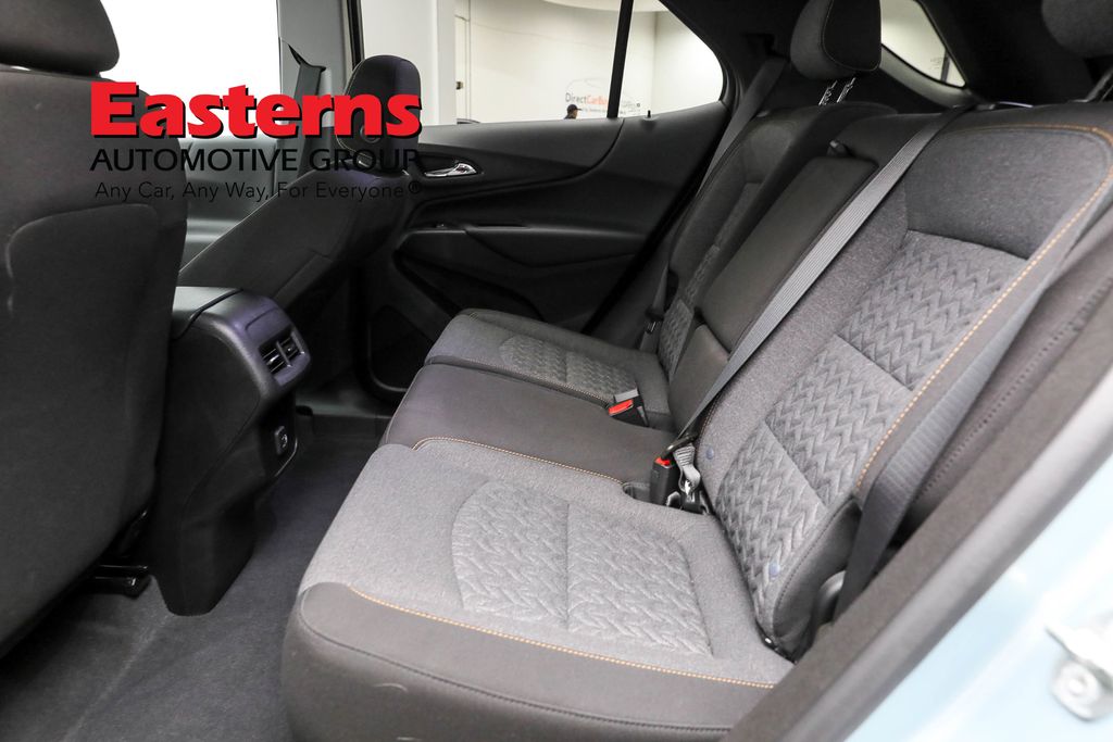 Vehicle image 51 of 62