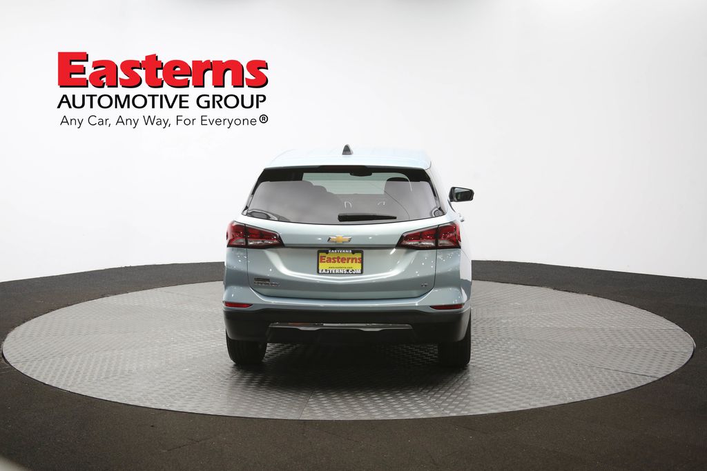 Vehicle image 27 of 62