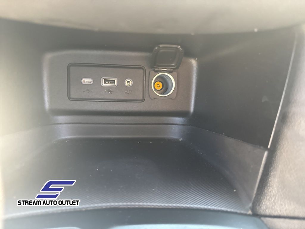 Vehicle image 19 of 36