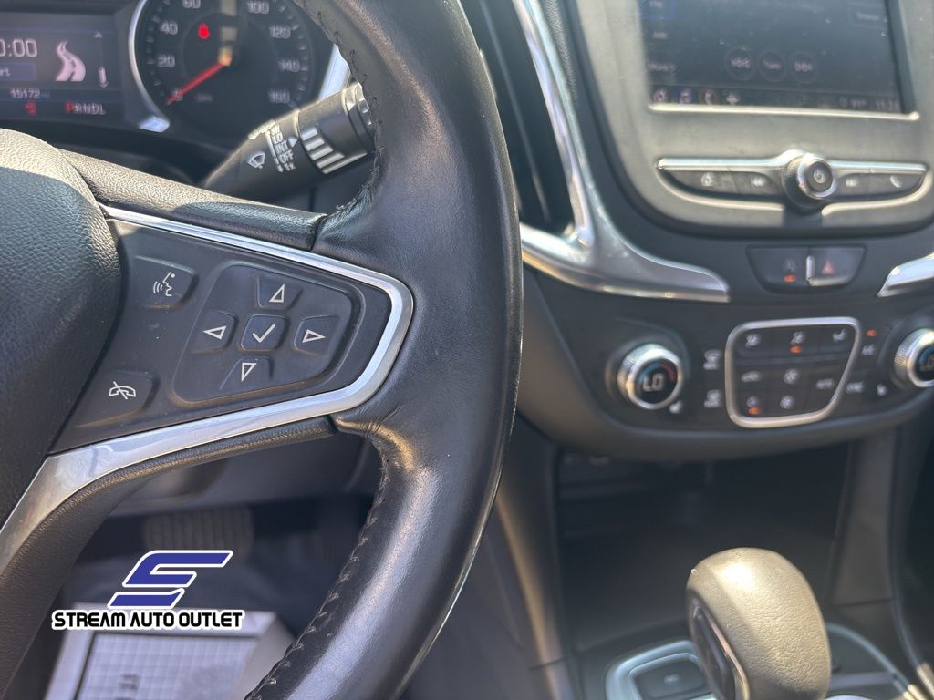 Vehicle image 33 of 36