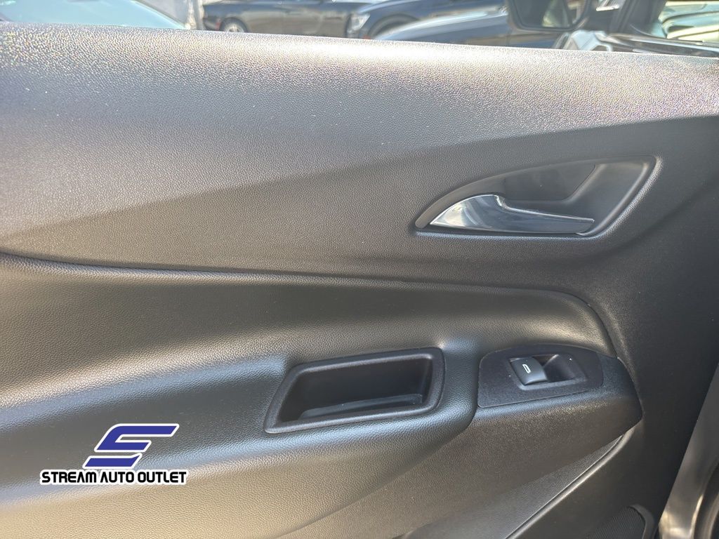 Vehicle image 24 of 36