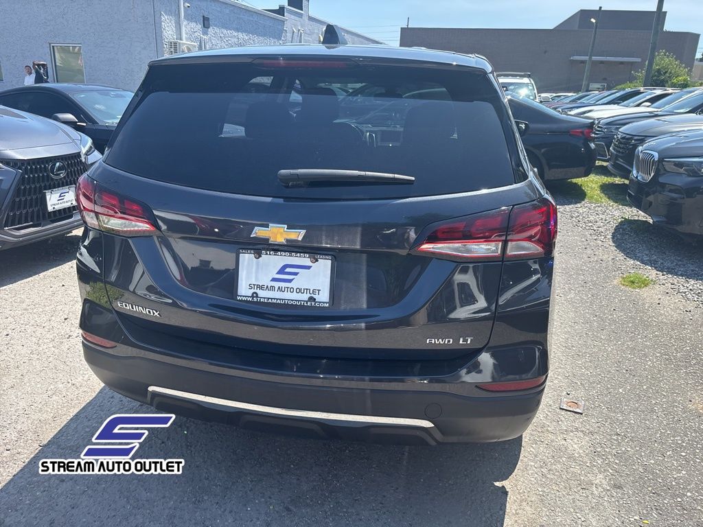 Vehicle image 6 of 36