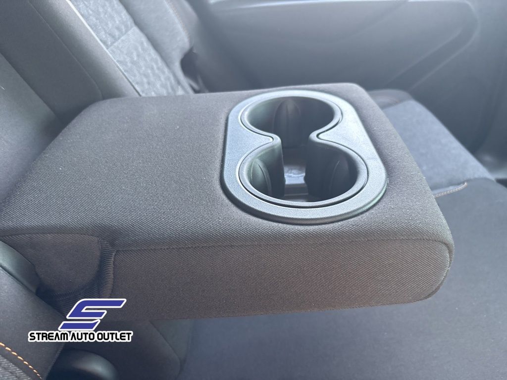 Vehicle image 26 of 36