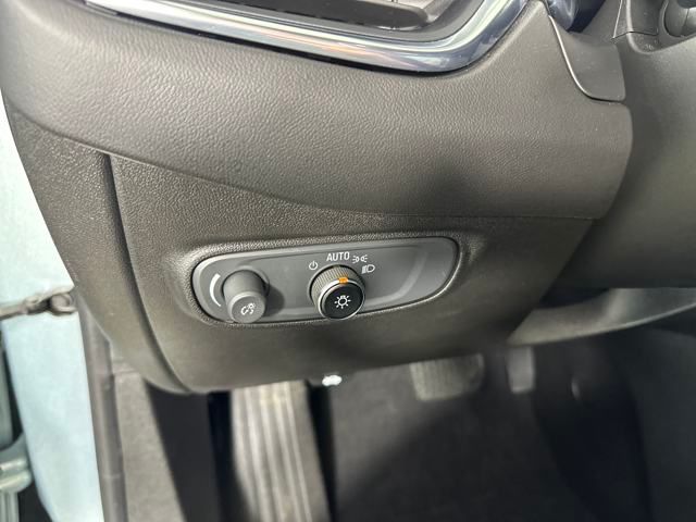 Vehicle image 27 of 29