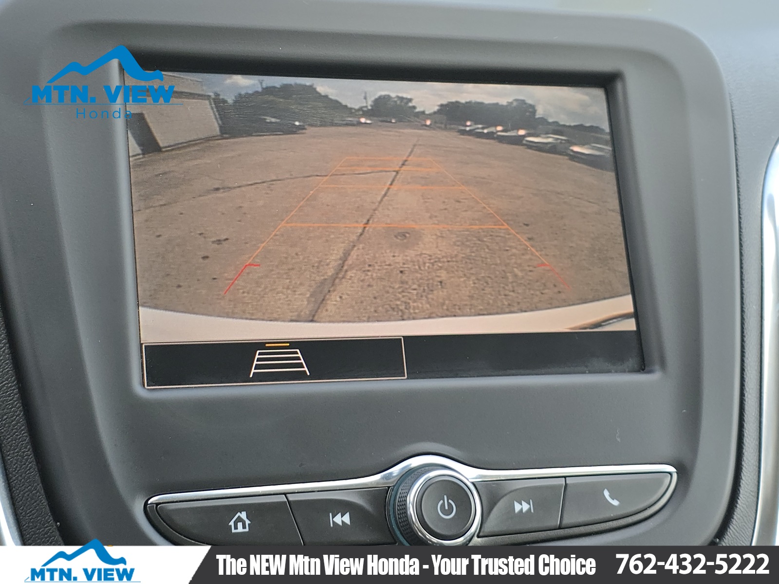 Vehicle image 14 of 33