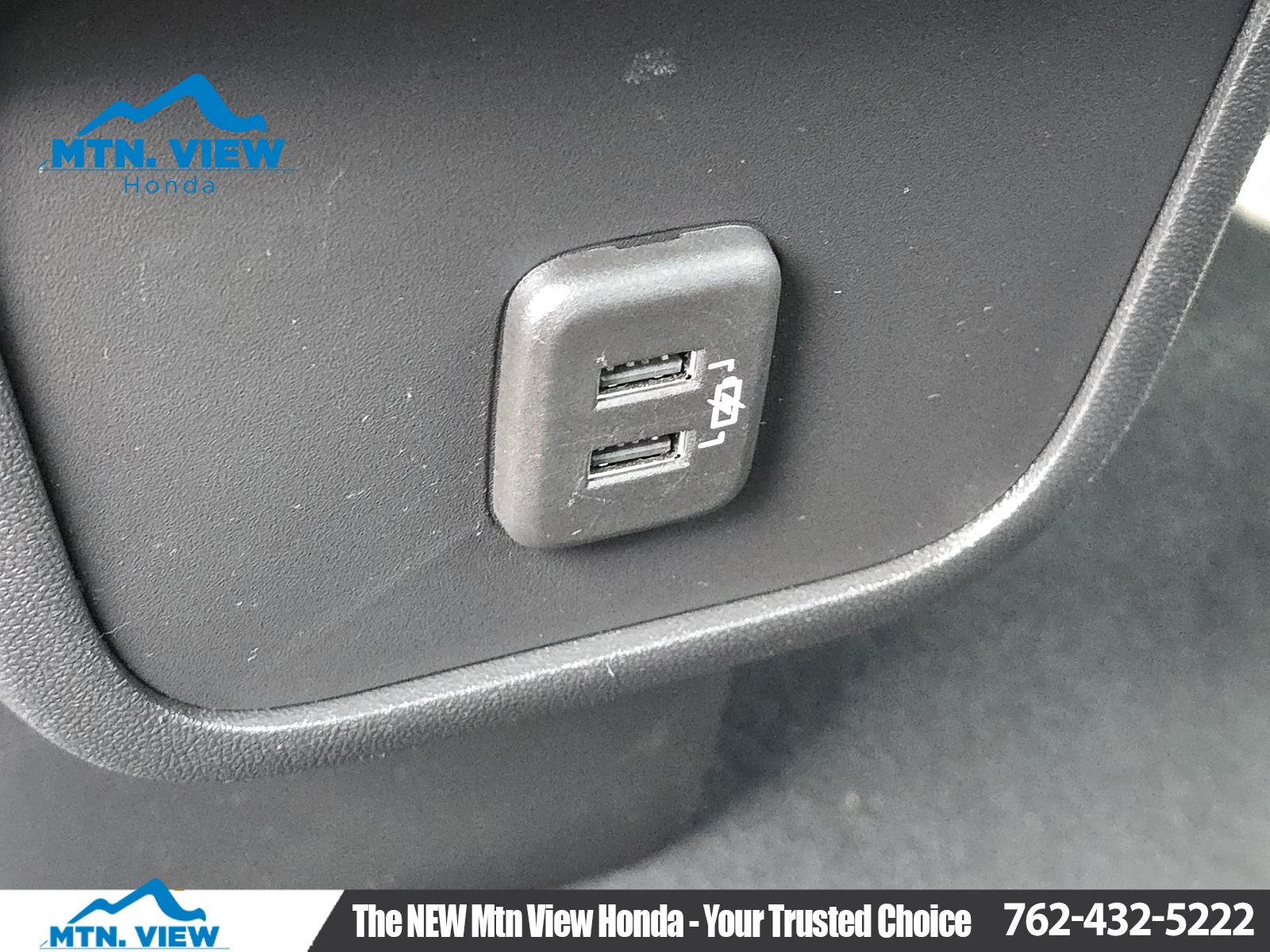 Vehicle image 19 of 33