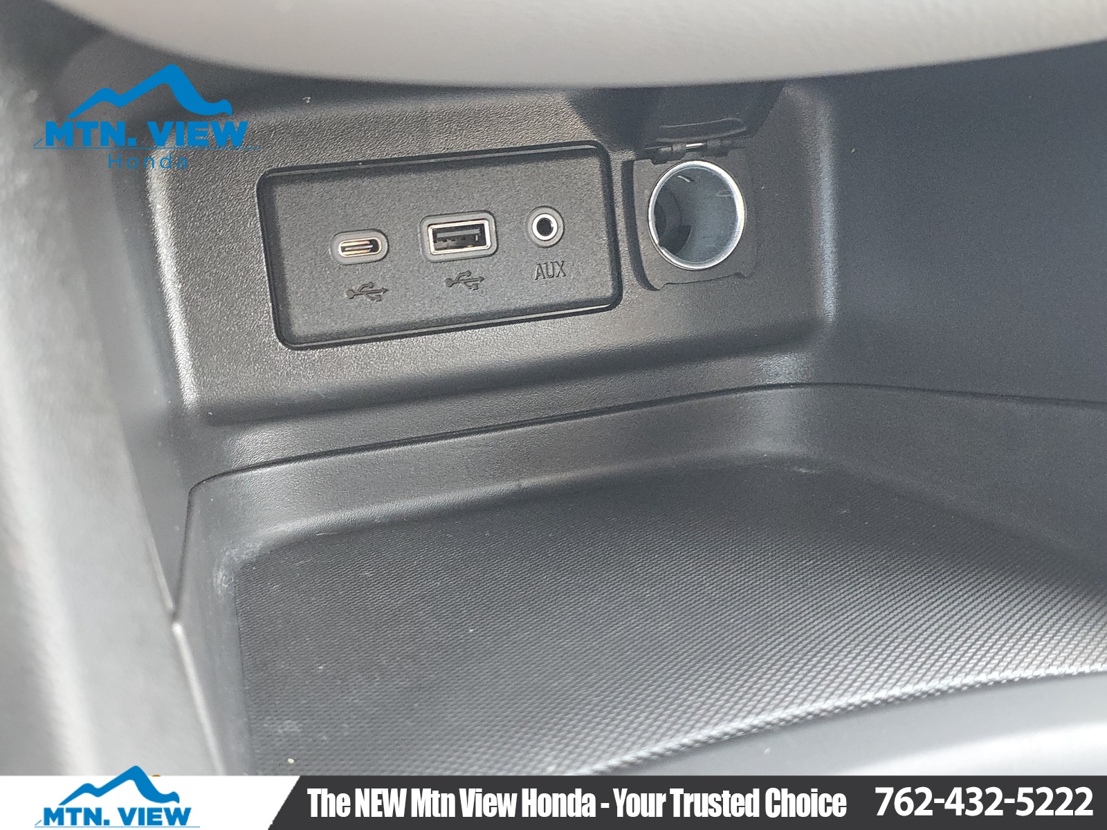 Vehicle image 18 of 33