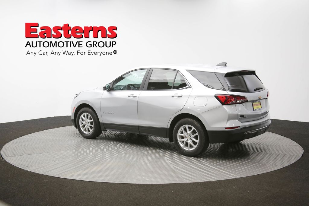Vehicle image 32 of 61