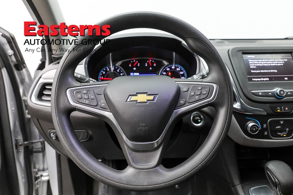 Vehicle image 40 of 61