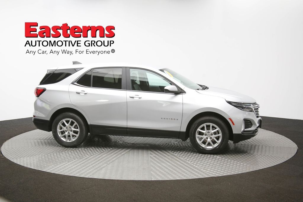 Vehicle image 16 of 61