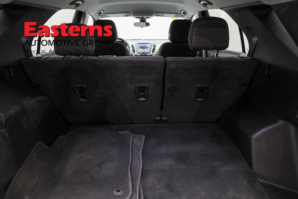 Vehicle image 39 of 61