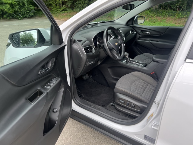 Vehicle image 22 of 28
