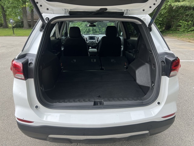 Vehicle image 25 of 28