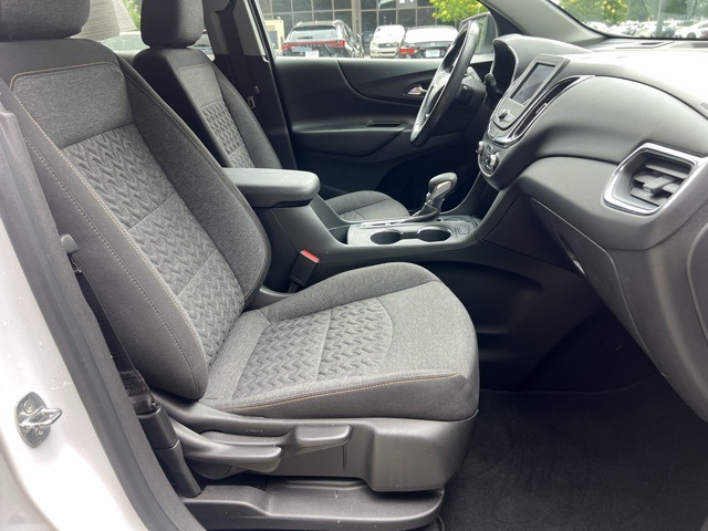 Vehicle image 26 of 28