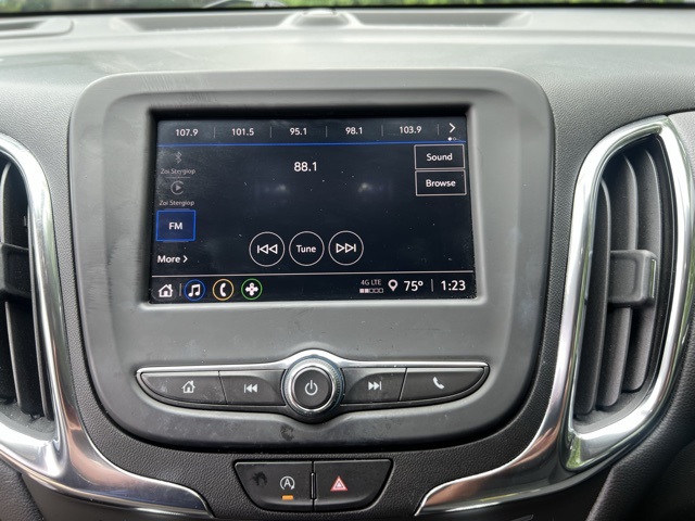 Vehicle image 14 of 28