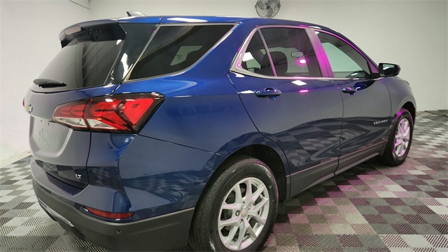 Vehicle image 8 of 26