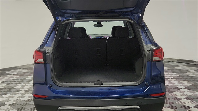Vehicle image 21 of 26
