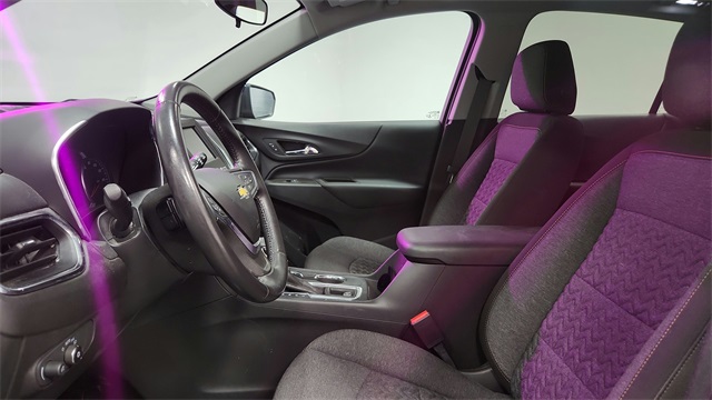 Vehicle image 17 of 26