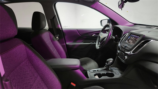 Vehicle image 23 of 26