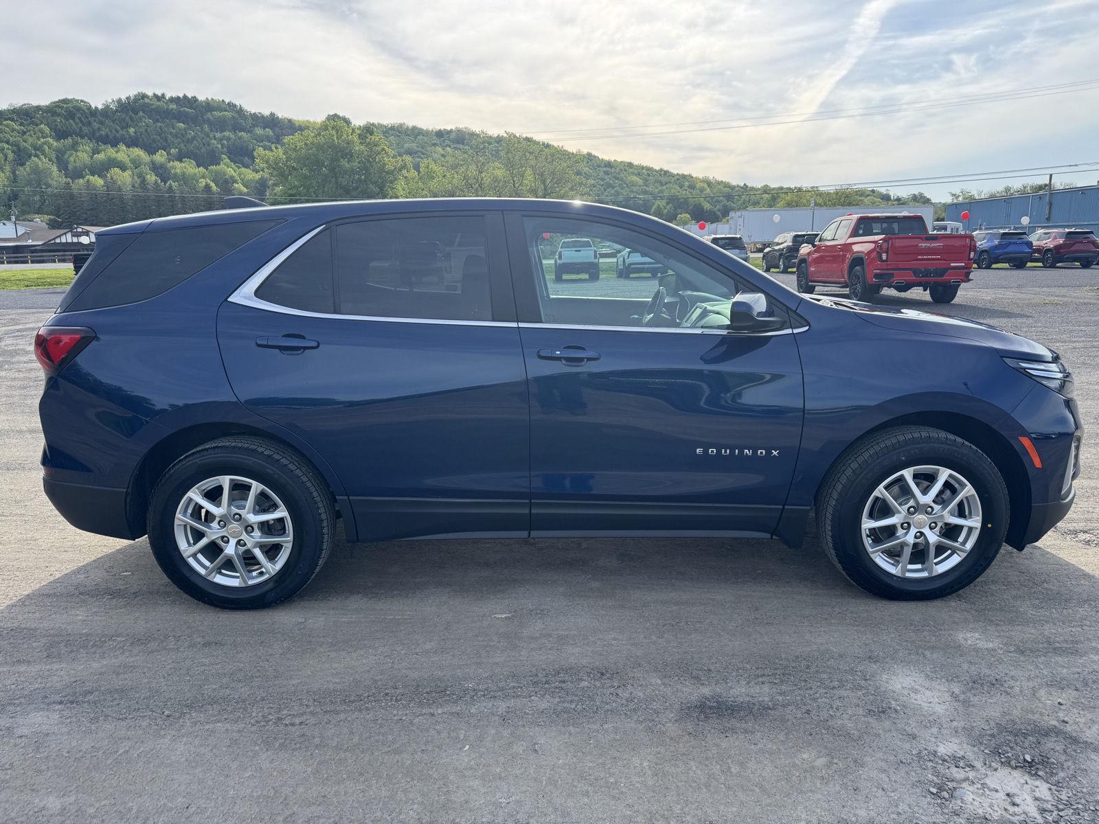 Vehicle image 4 of 22