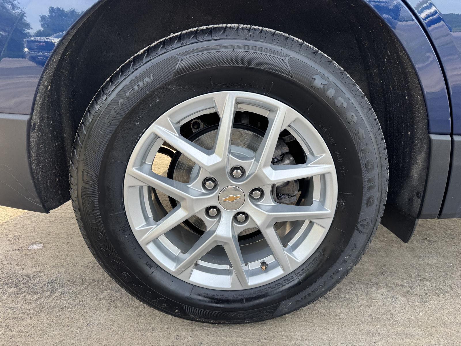 Vehicle image 10 of 22