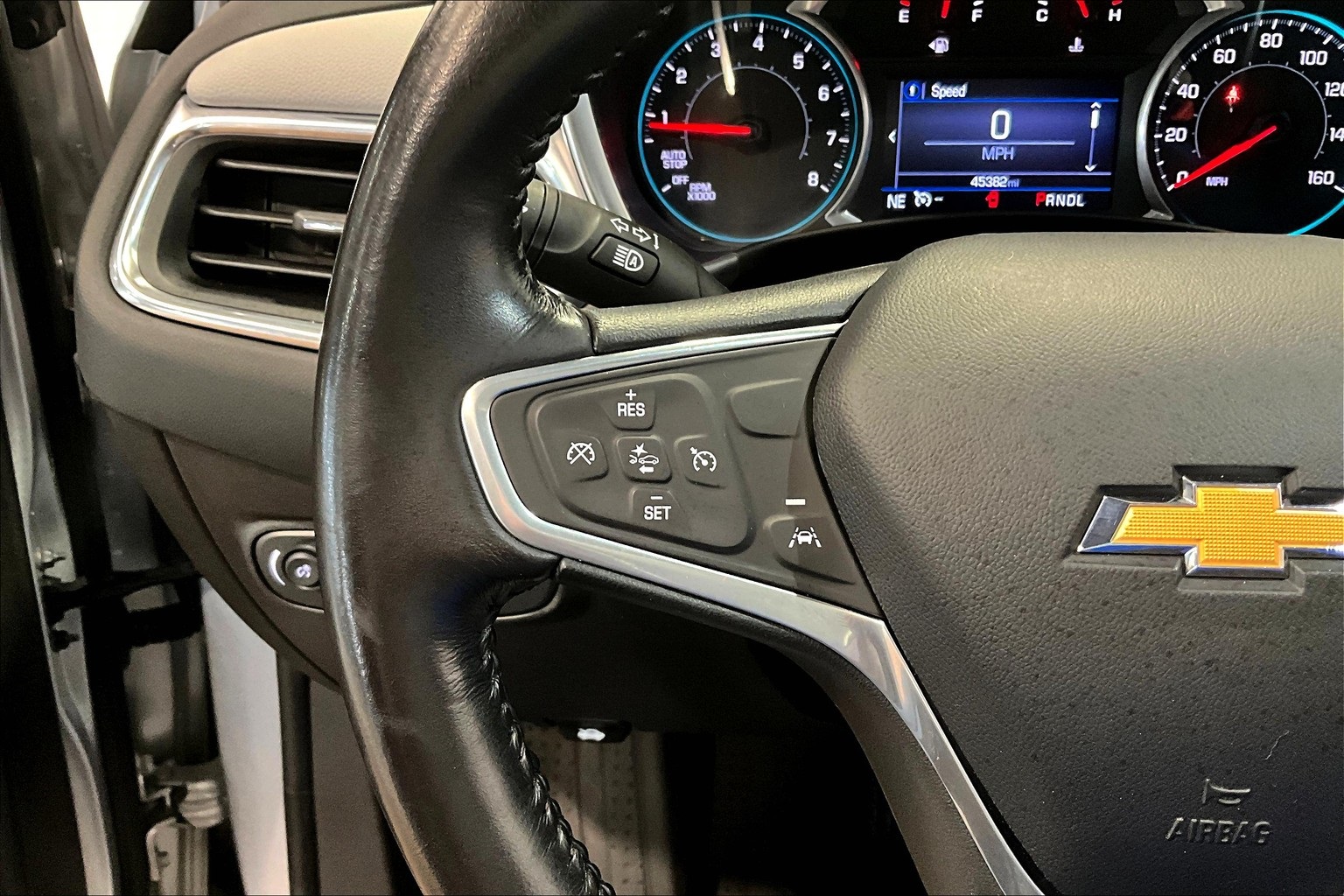 Vehicle image 18 of 30