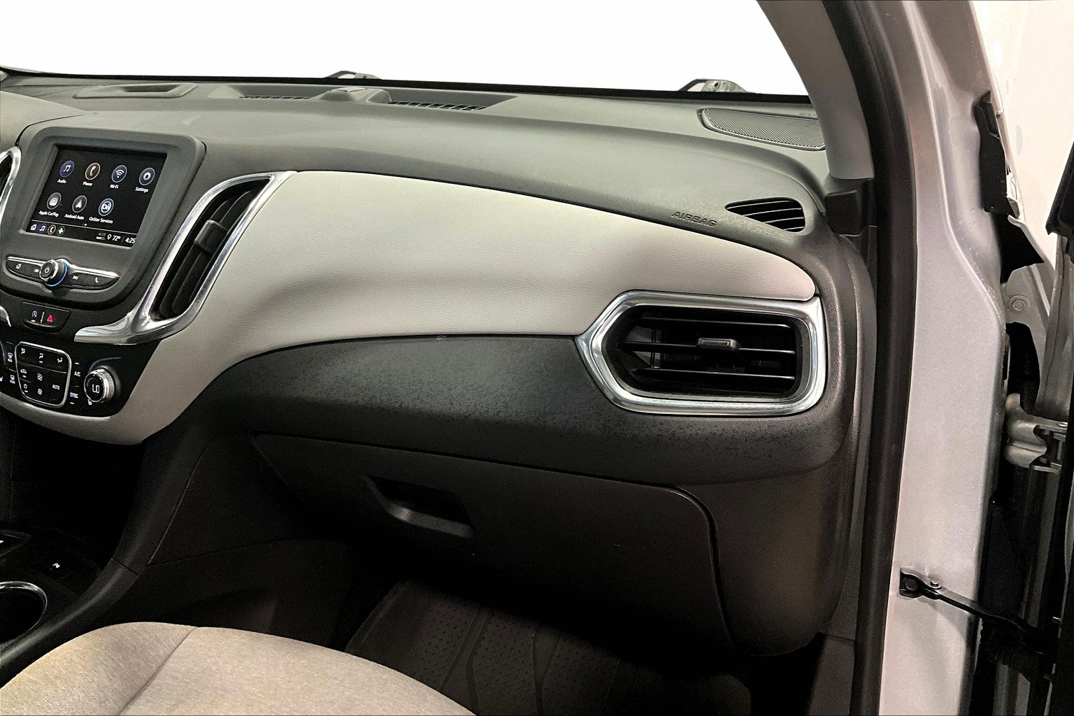 Vehicle image 16 of 30