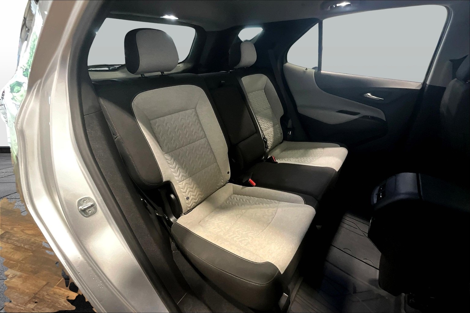 Vehicle image 9 of 30