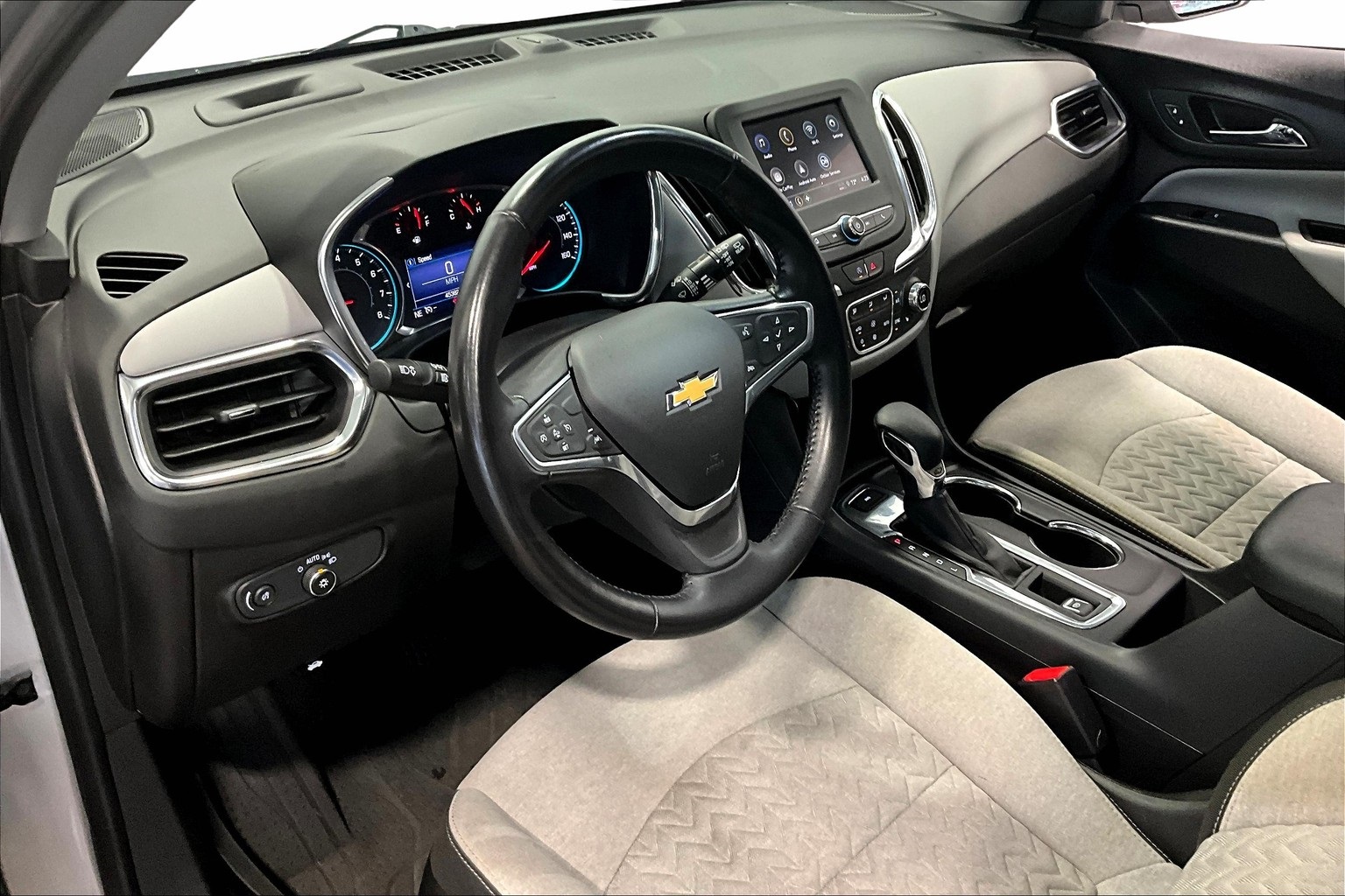 Vehicle image 14 of 30