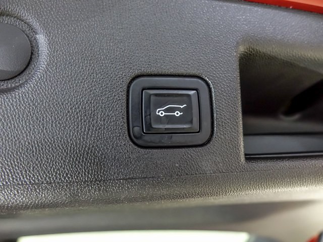 Vehicle image 26 of 31