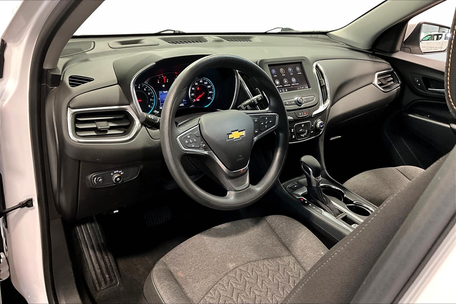 Vehicle image 13 of 29