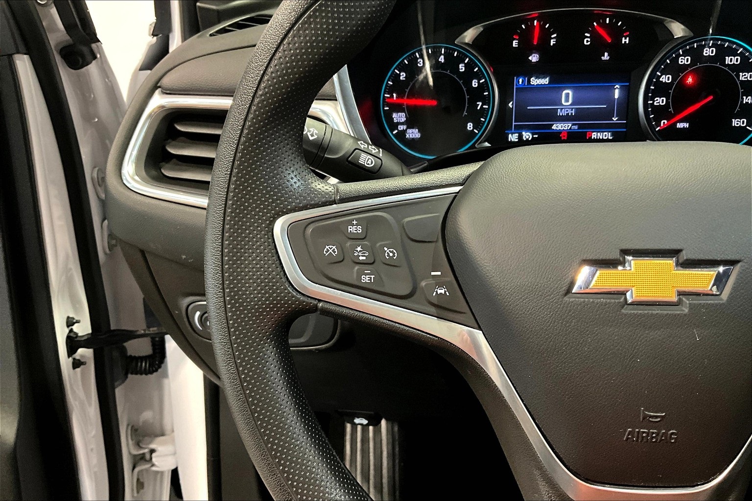 Vehicle image 17 of 29
