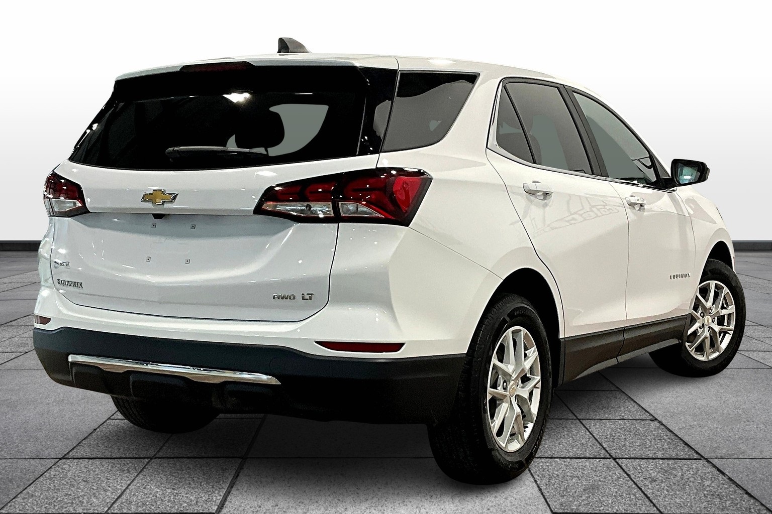 Vehicle image 4 of 29