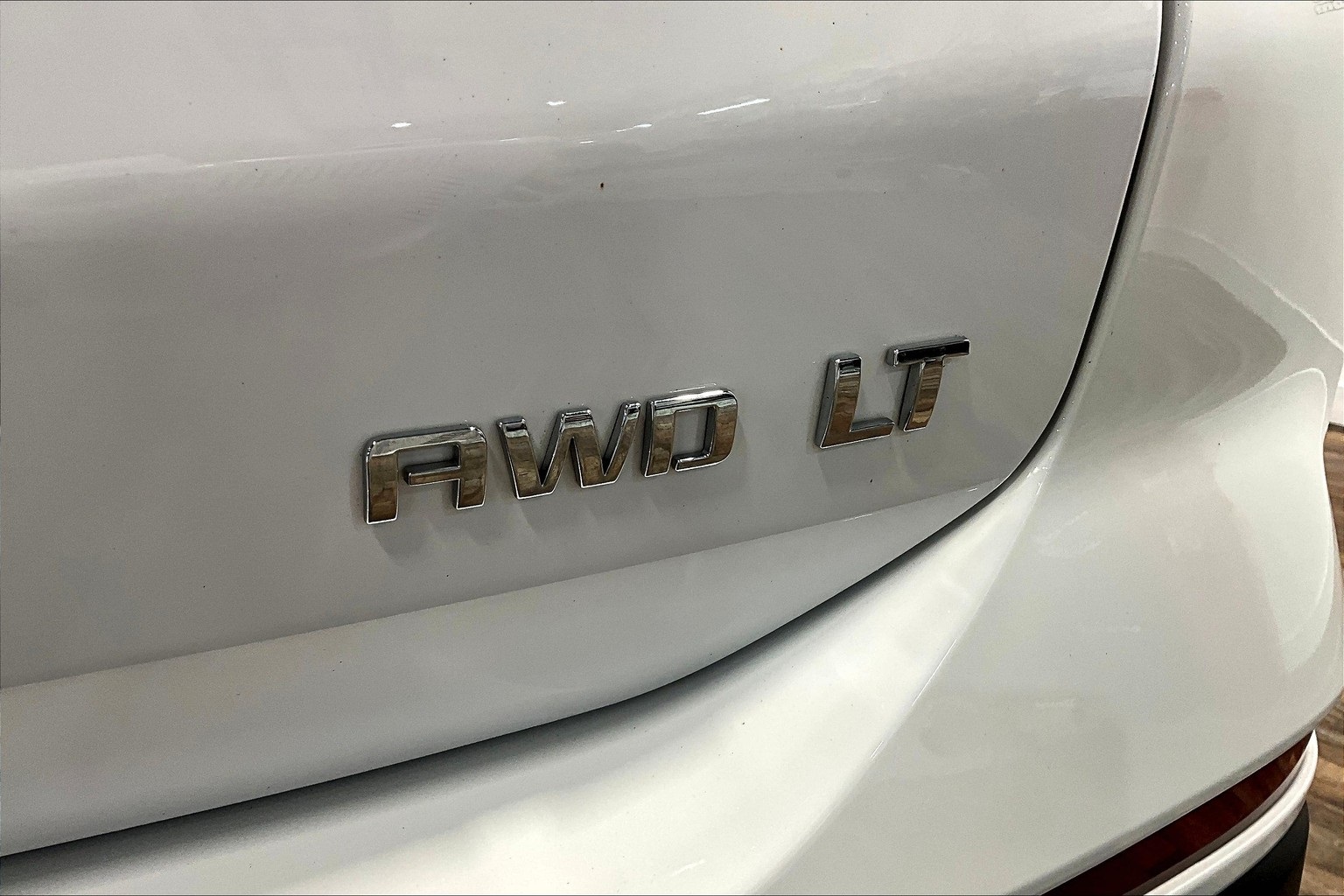 Vehicle image 10 of 29