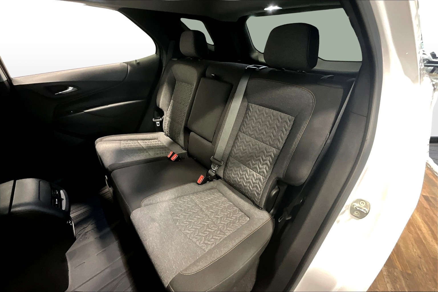 Vehicle image 23 of 29