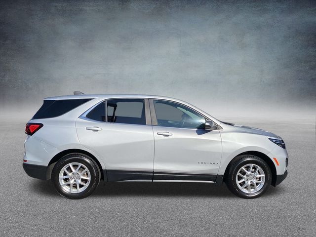 2022 Chevrolet Equinox LT Image 5 of 32