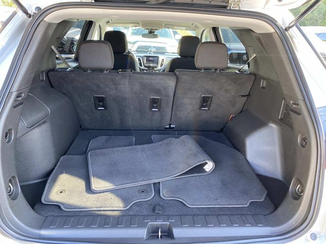 2022 Chevrolet Equinox LT Image 13 of 32