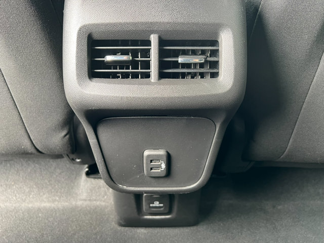 Vehicle image 34 of 36