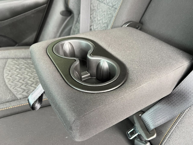 Vehicle image 33 of 36