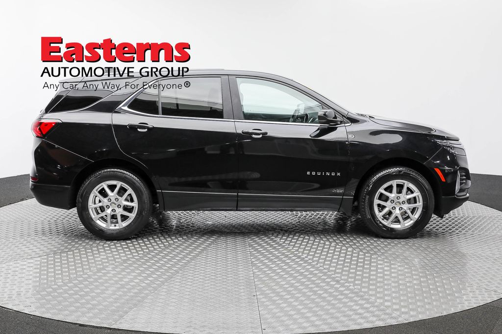 Vehicle image 17 of 96