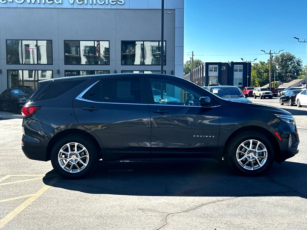Vehicle image 4 of 33