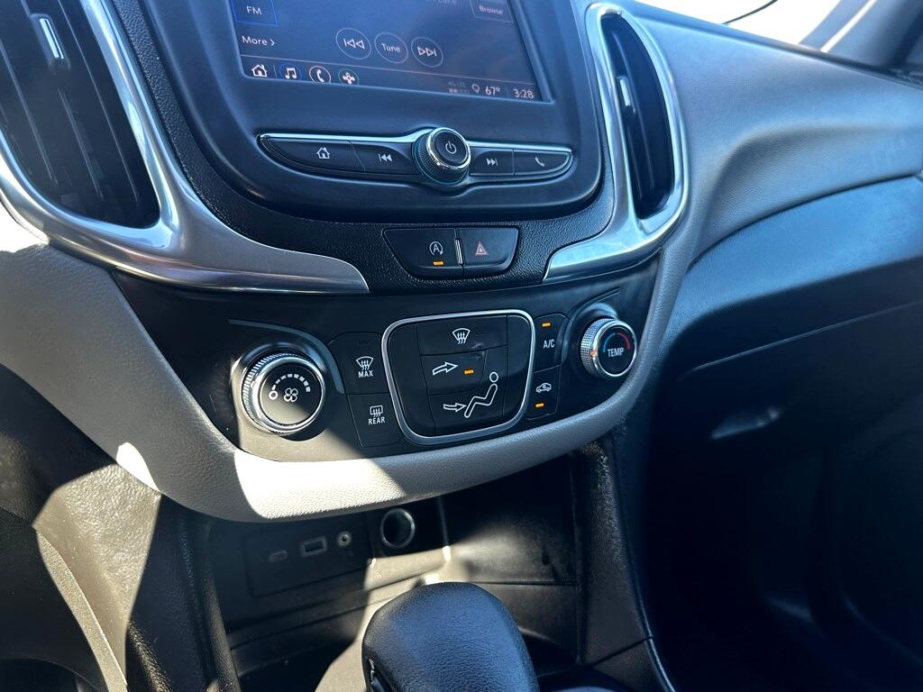 Vehicle image 24 of 33