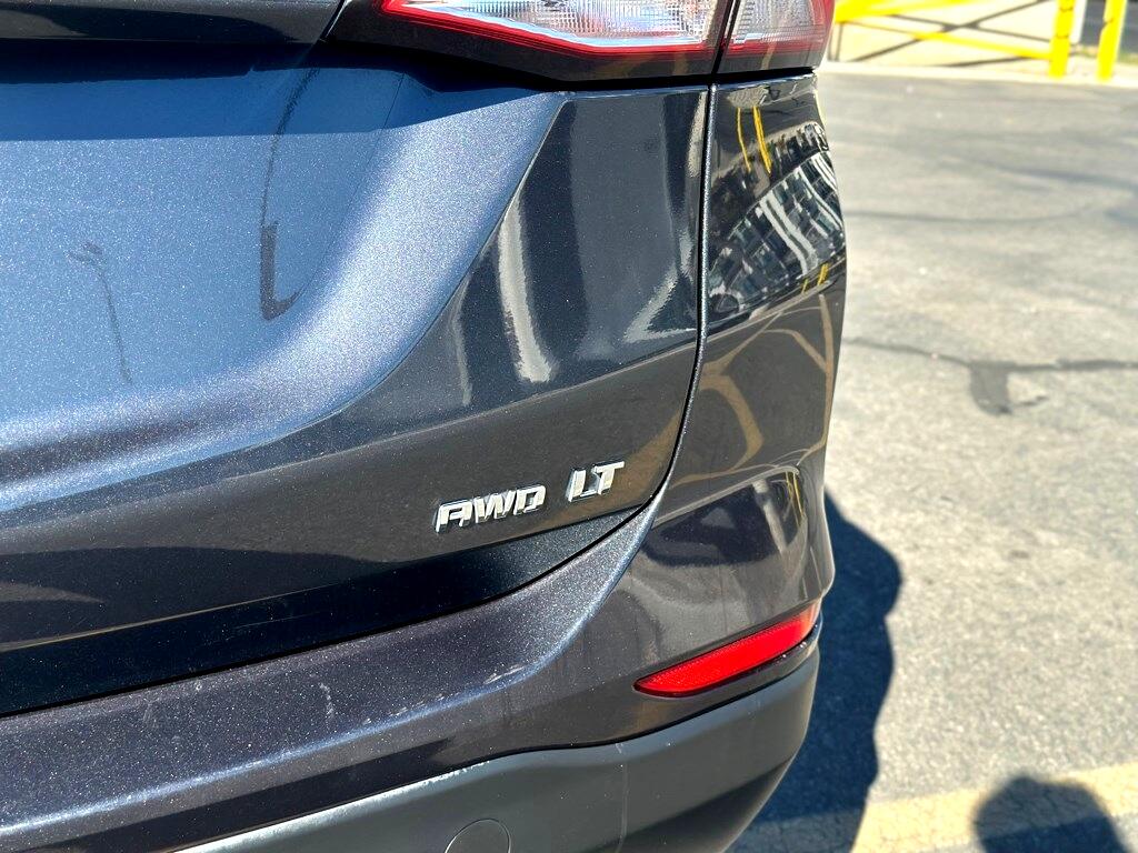 Vehicle image 12 of 33