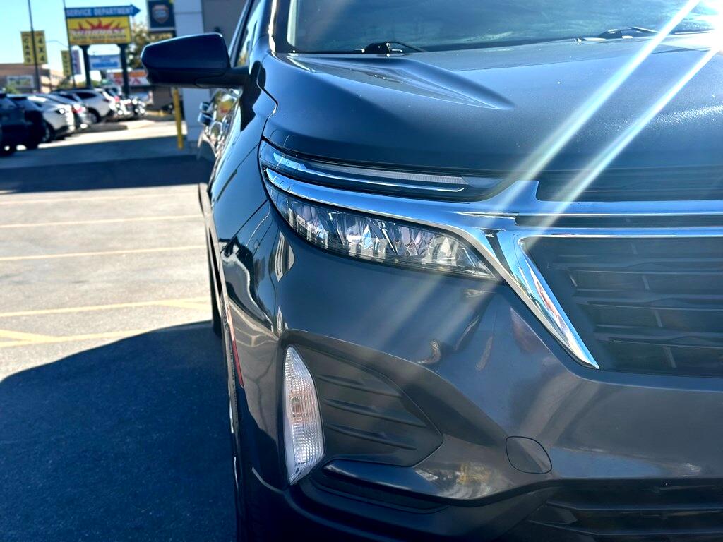Vehicle image 10 of 33
