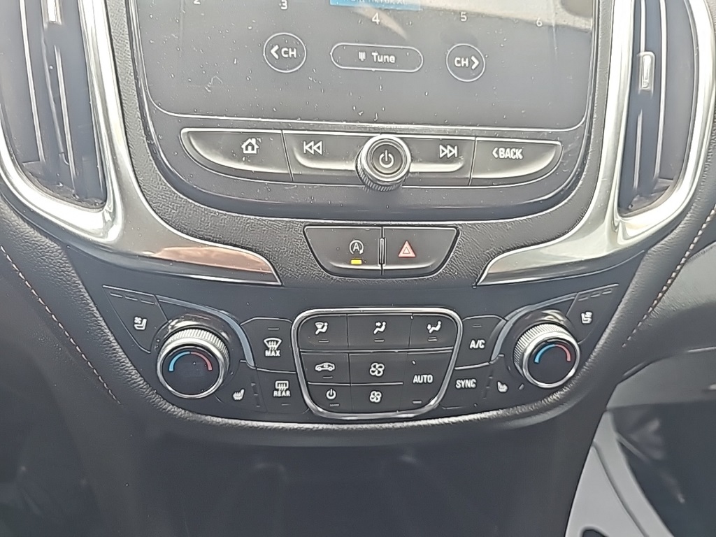 Vehicle image 26 of 28